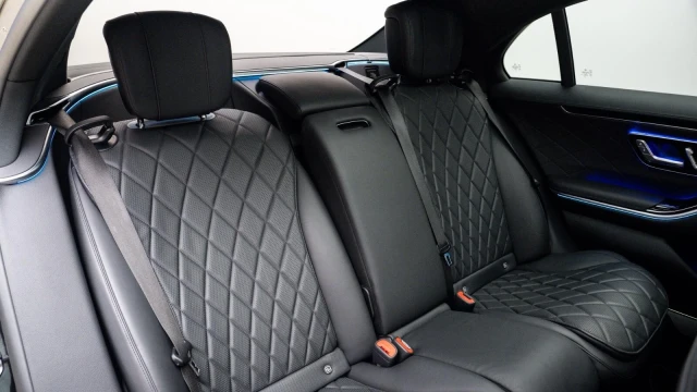 Mercedes-Benz S Class Image 7