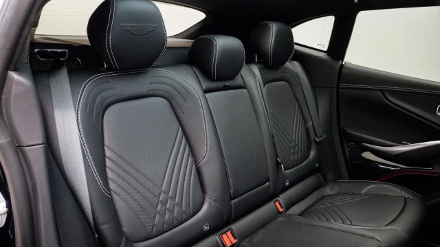 Aston Martin Dbx Image 7