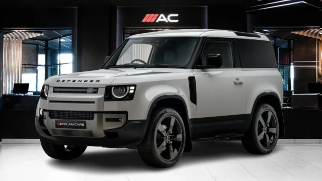 Land Rover Defender Image 1