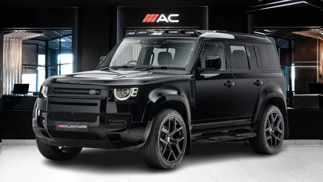 Land Rover Defender Image 1
