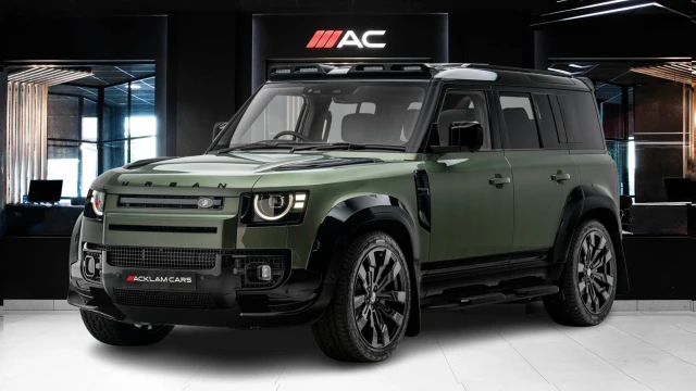 Land Rover Defender Image 1