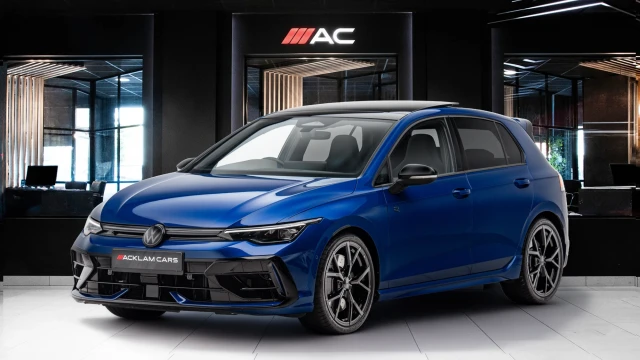 Volkswagen Golf Image 1