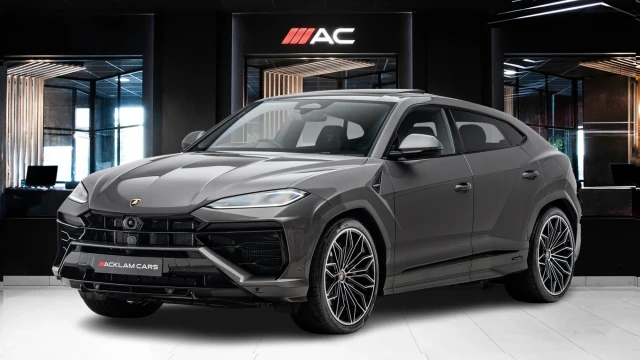 Lamborghini Urus Image 1