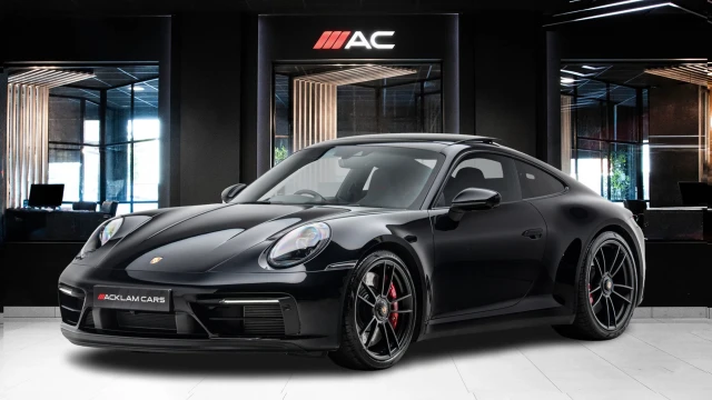 Porsche 911 Image 1