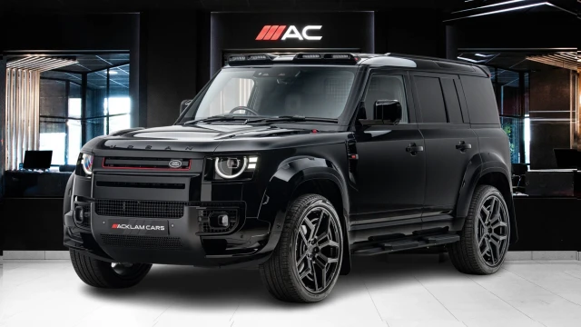 Land Rover Defender Image 1