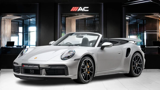 Porsche 911 Image 1