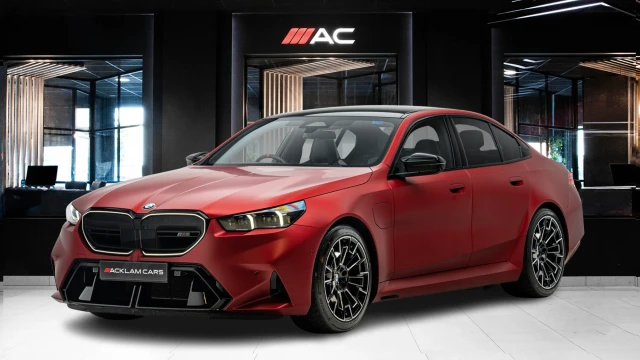 BMW M5 Image 1