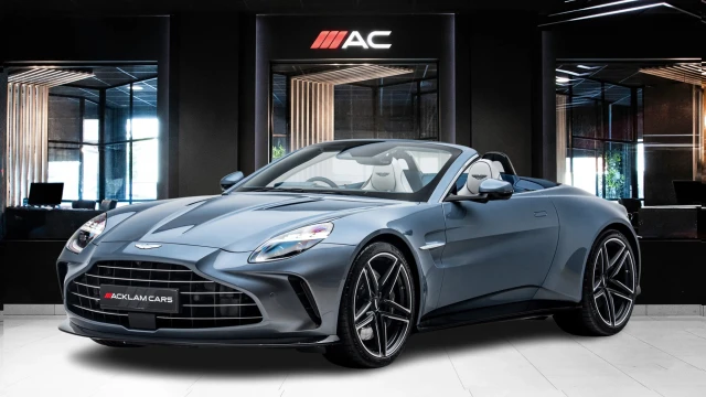 Aston Martin Vantage Image 1