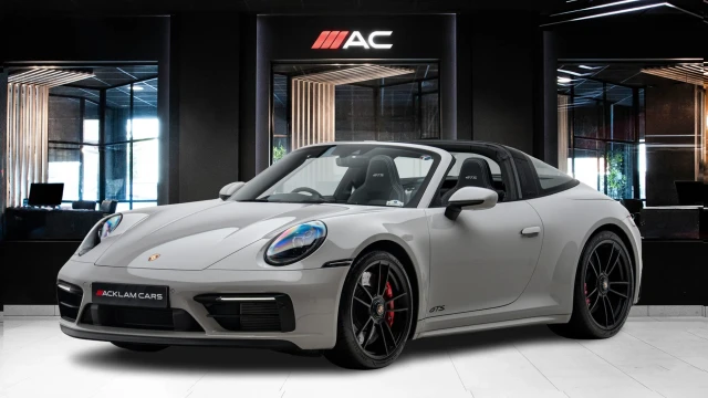 Porsche 911 Image 1