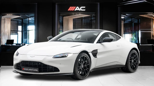 Aston Martin Vantage Image 1