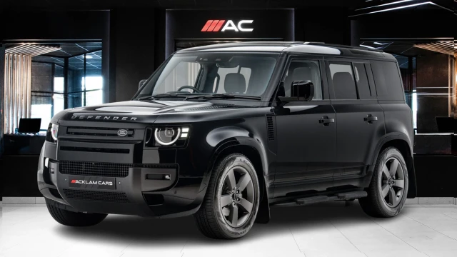 Land Rover Defender Image 1