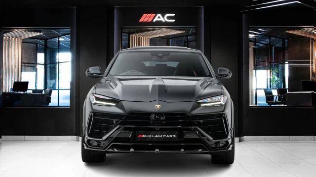 Lamborghini Urus Image 2