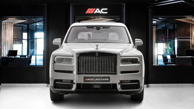 Rolls-Royce Cullinan Image 2