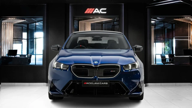 BMW M5 Image 2