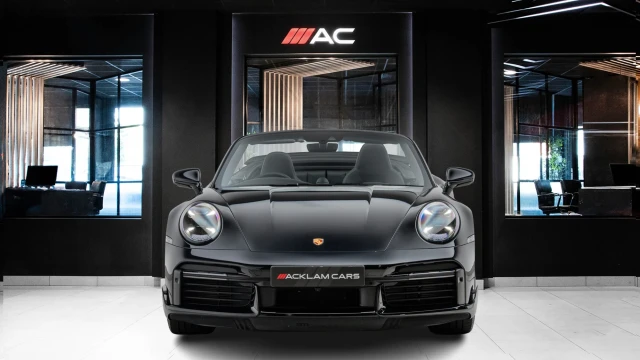 Porsche 911 Image 2