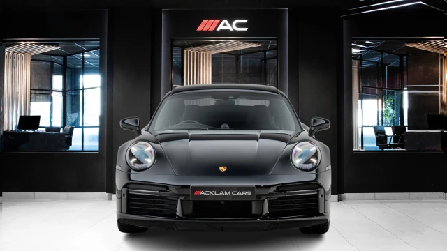 Porsche 911 Image 2
