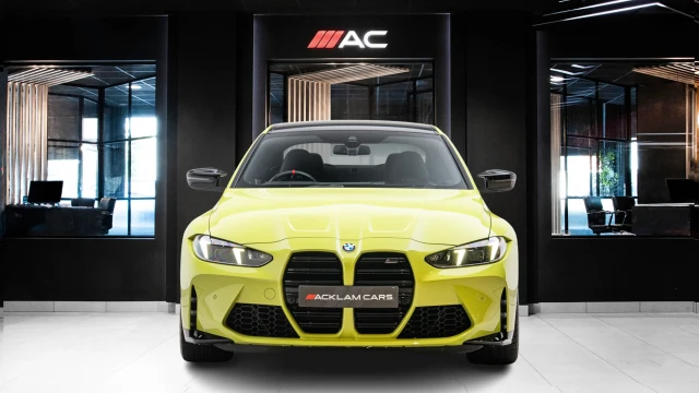 BMW M4 Image 2