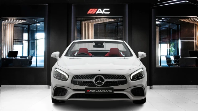 Mercedes-Benz SL Image 2
