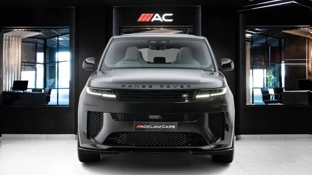 Land Rover Range Rover Sport Image 2