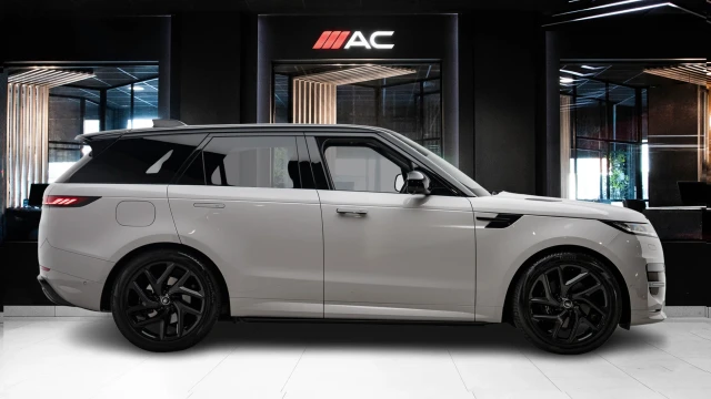 Land Rover Range Rover Sport Image 3