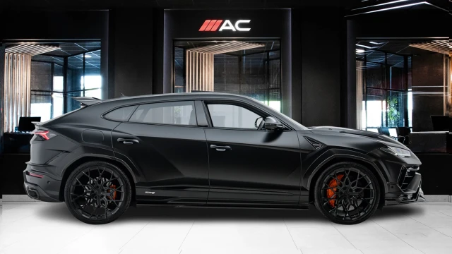 Lamborghini Urus Image 3