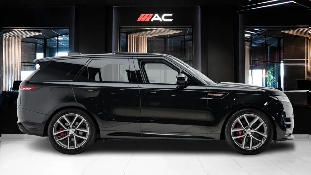 Land Rover Range Rover Sport Image 3