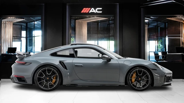 Porsche 911 Image 3
