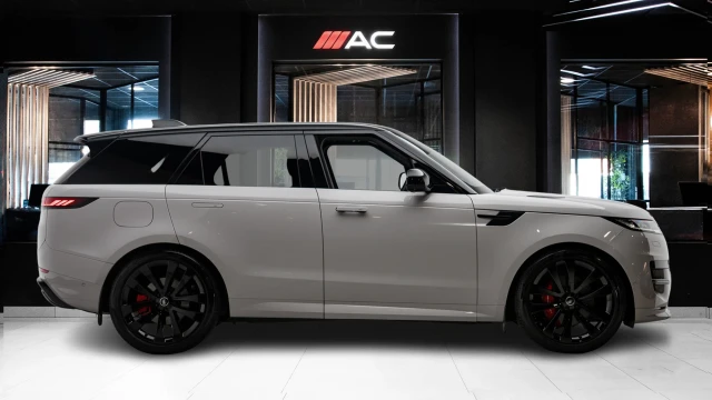 Land Rover Range Rover Sport Image 4