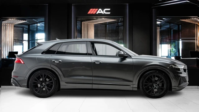 Audi SQ8 Image 3