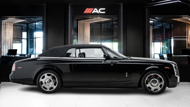 Rolls-Royce Phantom Image 3