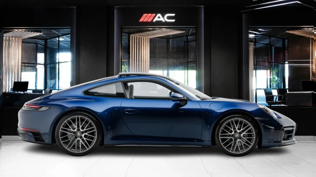 Porsche 911 Image 3