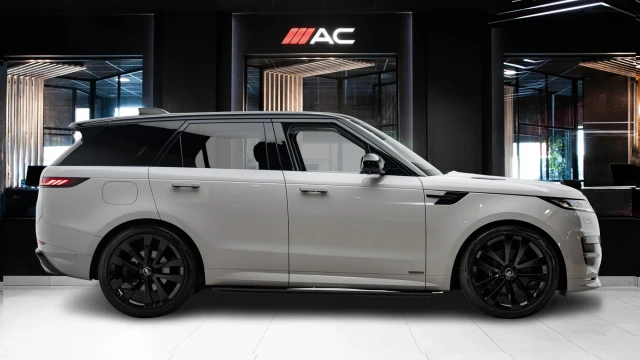 Land Rover Range Rover Sport Image 3