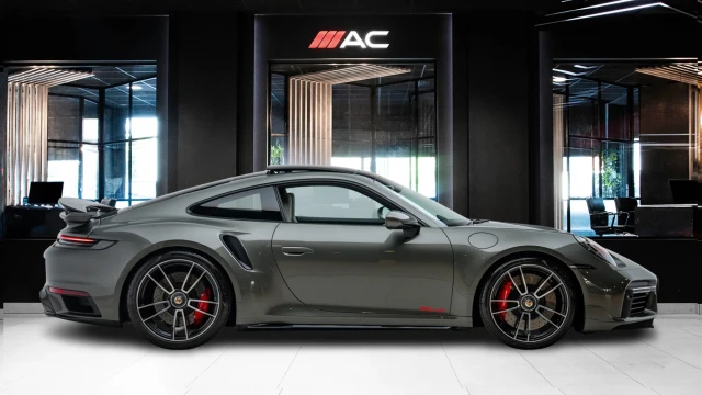 Porsche 911 Image 3