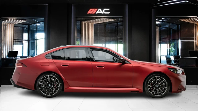 BMW M5 Image 3