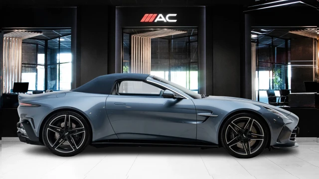 Aston Martin Vantage Image 3