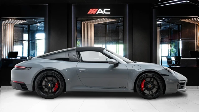 Porsche 911 Image 3