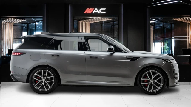 Land Rover Range Rover Sport Image 3