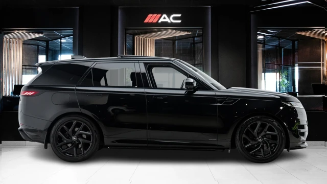 Range Rover Sport Image 3