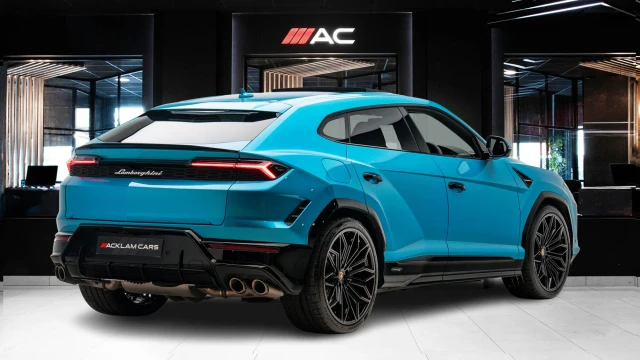 Lamborghini Urus Image 4