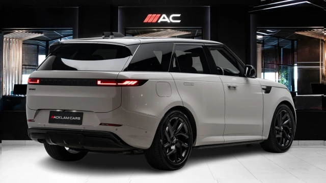 Land Rover Range Rover Sport Image 4