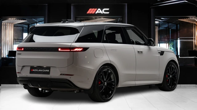 Land Rover Range Rover Sport Image 3