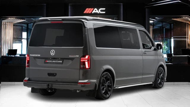 Volkswagen Transporter Image 4