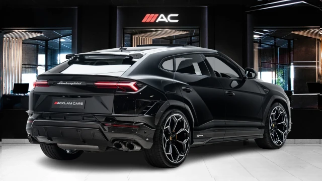 Lamborghini Urus Image 4
