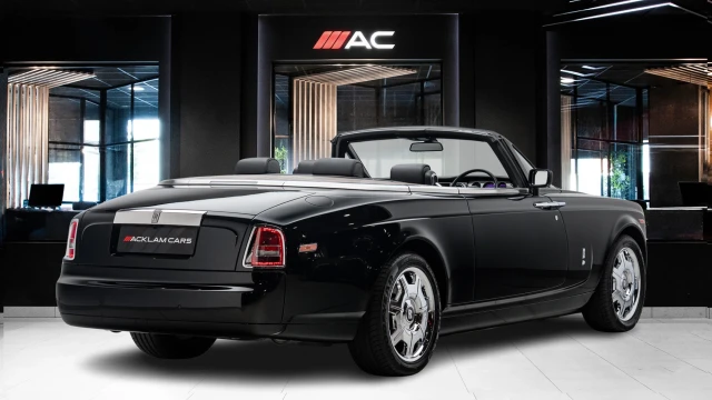 Rolls-Royce Phantom Image 4