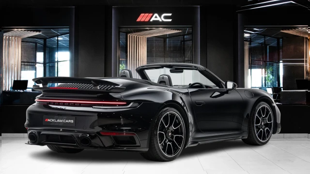 Porsche 911 Image 4