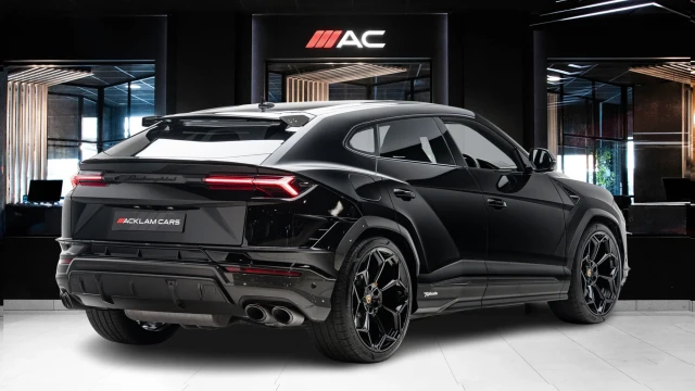 Lamborghini Urus Image 4