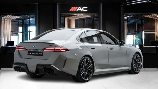 BMW M5 Image 4