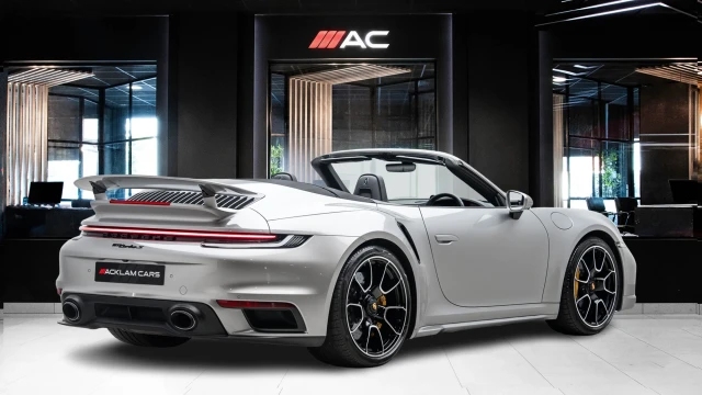 Porsche 911 Image 4