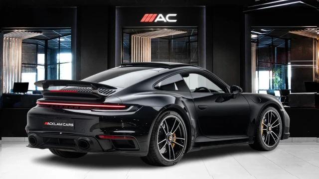 Porsche 911 Image 4