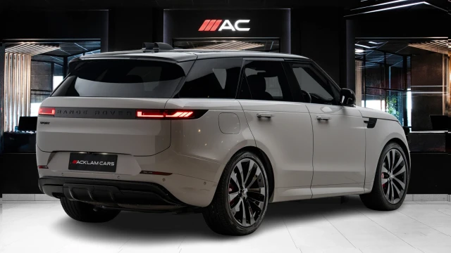 Land Rover Range Rover Sport Image 4